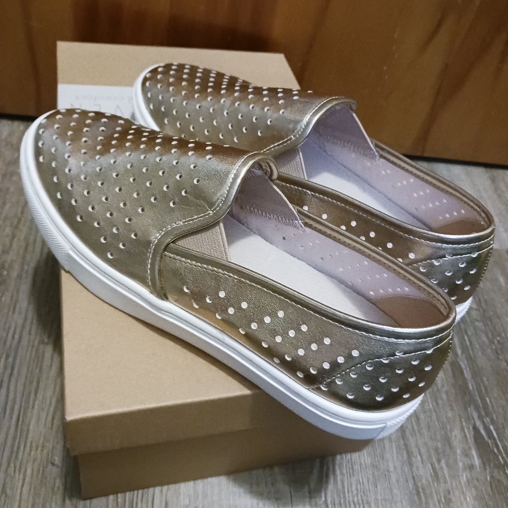 STEVEN SLIP-ONS SNEAKERS Sz 6.5